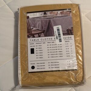 Gold Tablecloth Set